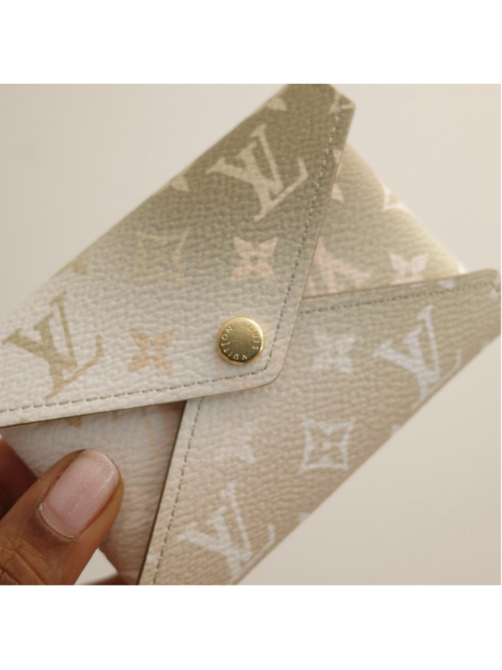 Louis Vuitton Kirigami Pochette Small Size Only - Picture 5 of 5